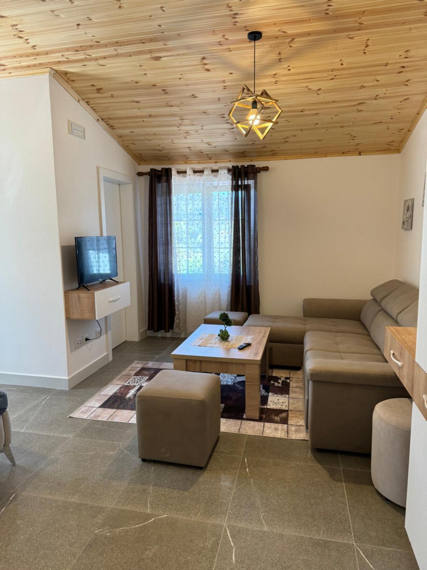 Qyteza Guest House & Camping Shkodër Extérieur photo